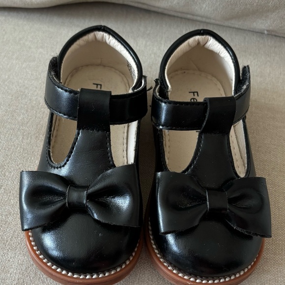 felix and flora Other - Very gently worn Felix and flora bow Mary Jane’s